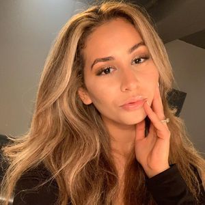 Meet your Posher, Lamia